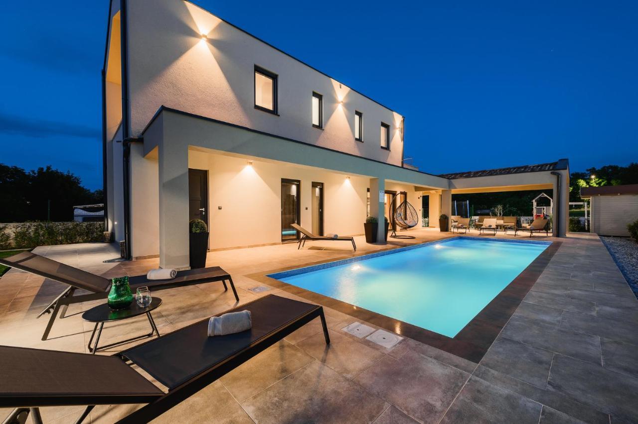 Villa Nobu Mali Vareski Exterior photo