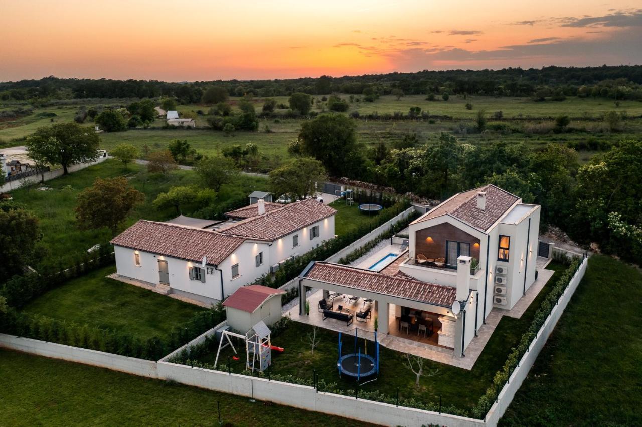 Villa Nobu Mali Vareski Exterior photo