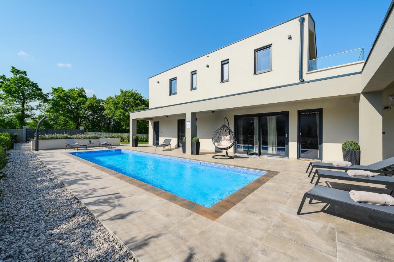 Villa Nobu Mali Vareski Exterior photo